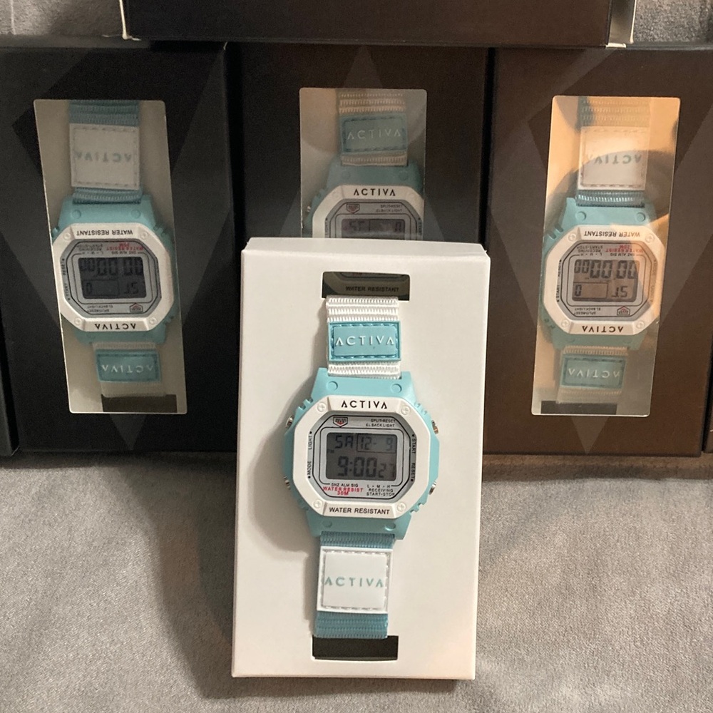 Activa Spectra X
Invicta Digital Unisex Watch -
44.5mm, Blue, White
(ACWF005)